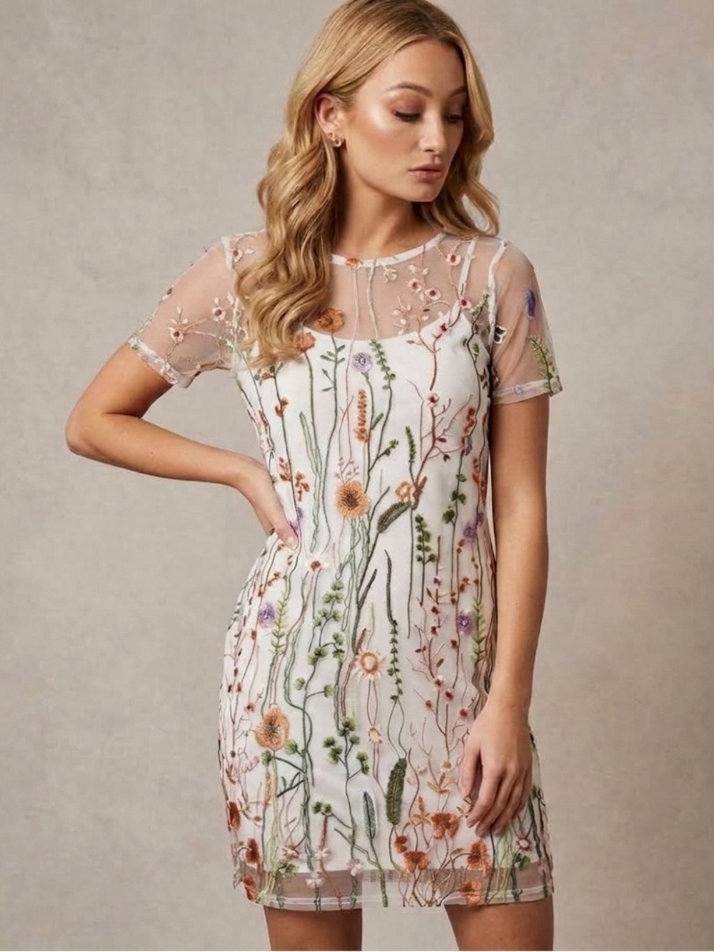 Lucy Paris Floral Embroidered Mini Dress Size Medium
